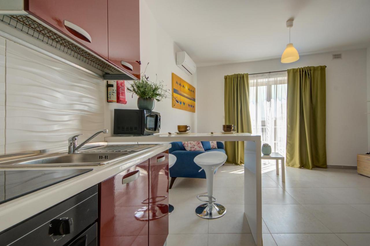 2 Bedroom Apts And Penthouse Close To Bugibba Promenade By Shortletsmalta San Pawl il-Baħar Extérieur photo