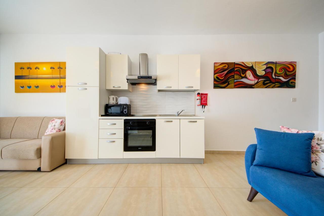 2 Bedroom Apts And Penthouse Close To Bugibba Promenade By Shortletsmalta San Pawl il-Baħar Extérieur photo