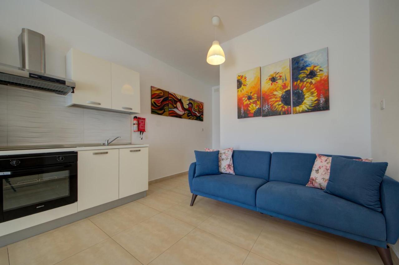 2 Bedroom Apts And Penthouse Close To Bugibba Promenade By Shortletsmalta San Pawl il-Baħar Extérieur photo
